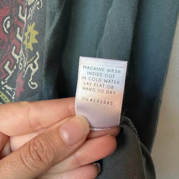 Daydreamer LA Queen of Hearts Gray Long Sleeve Tee Size Ms - Picture 7 of 7